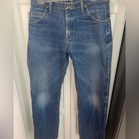 Wrangler Jeans Wranglers Mens Vintage Looking Jeans 33x32 Regular Fit Poshmark